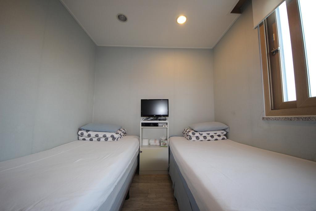 Hostel The New Day Пусан Экстерьер фото