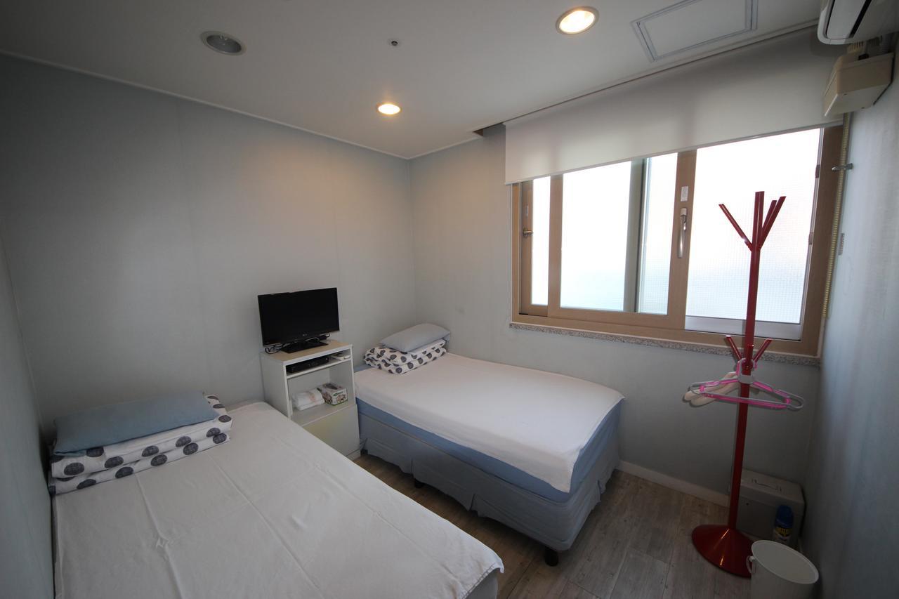 Hostel The New Day Пусан Экстерьер фото